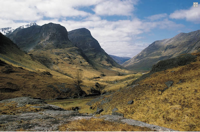 Scottish Highland Lochs, Glens and Whisky Tour Day Tour from Edinburgh